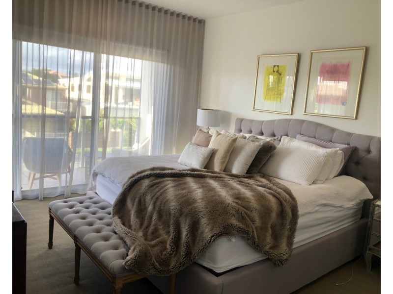 1/5 Nankeen Avenue, Paradise Point QLD 4216