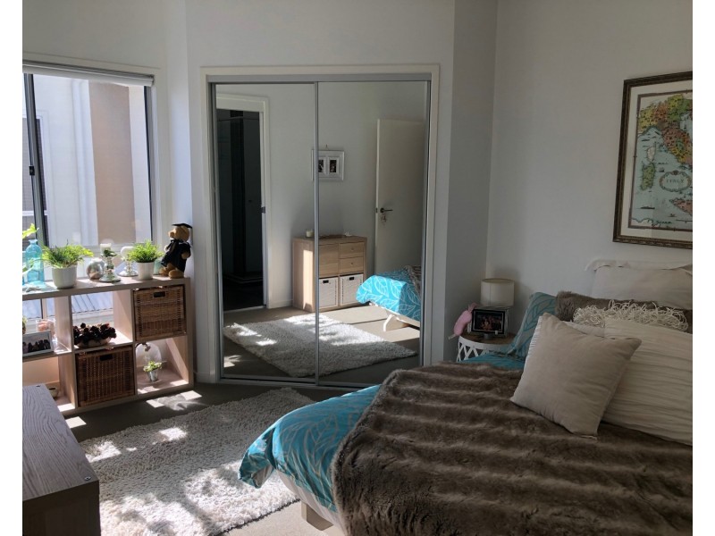 1/5 Nankeen Avenue, Paradise Point QLD 4216