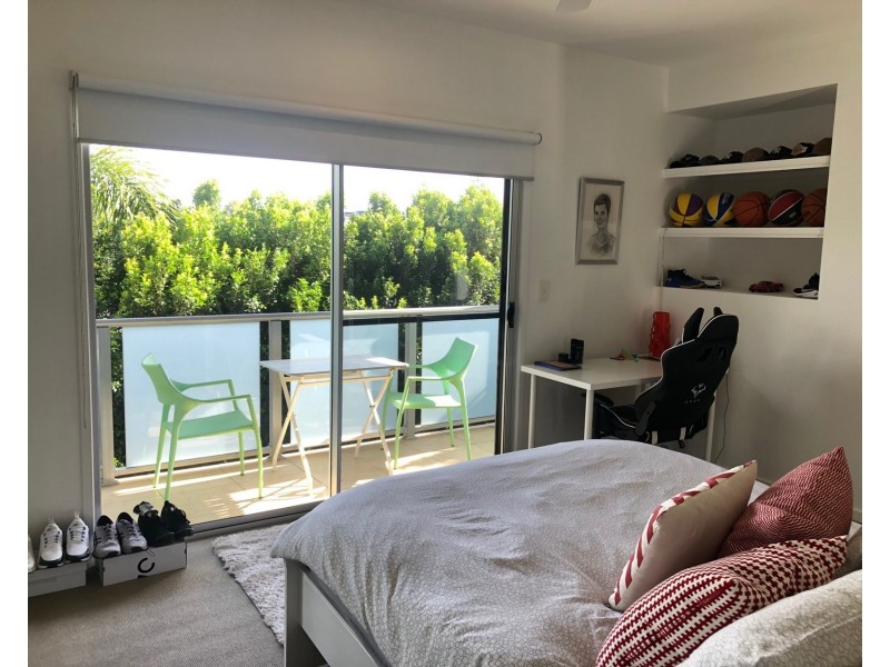 1/5 Nankeen Avenue, Paradise Point QLD 4216