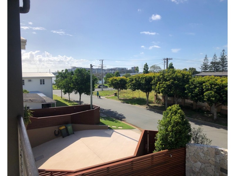 1/5 Nankeen Avenue, Paradise Point QLD 4216