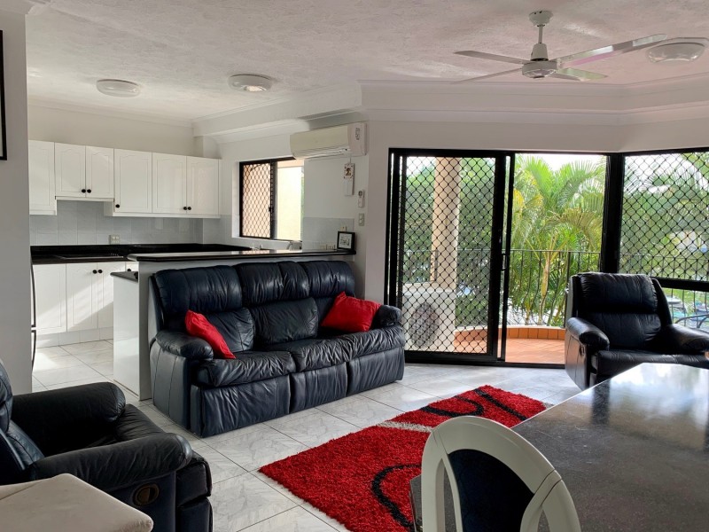 9/12 Canal Avenue, Runaway Bay QLD 4216
