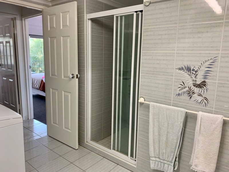 9/12 Canal Avenue, Runaway Bay QLD 4216