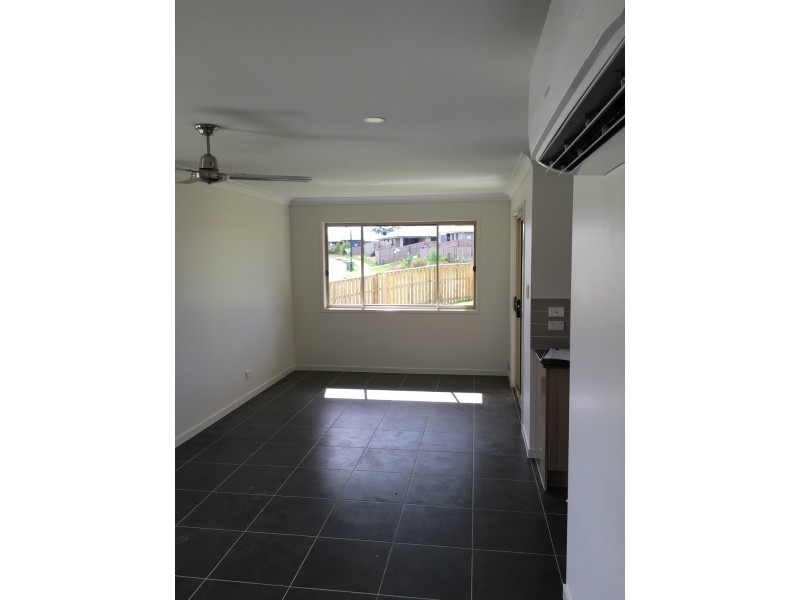 10 Sunstone Avenue, Pimpama QLD 4209