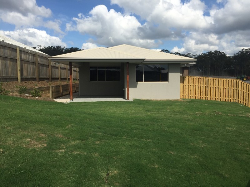 10 Sunstone Avenue, Pimpama QLD 4209
