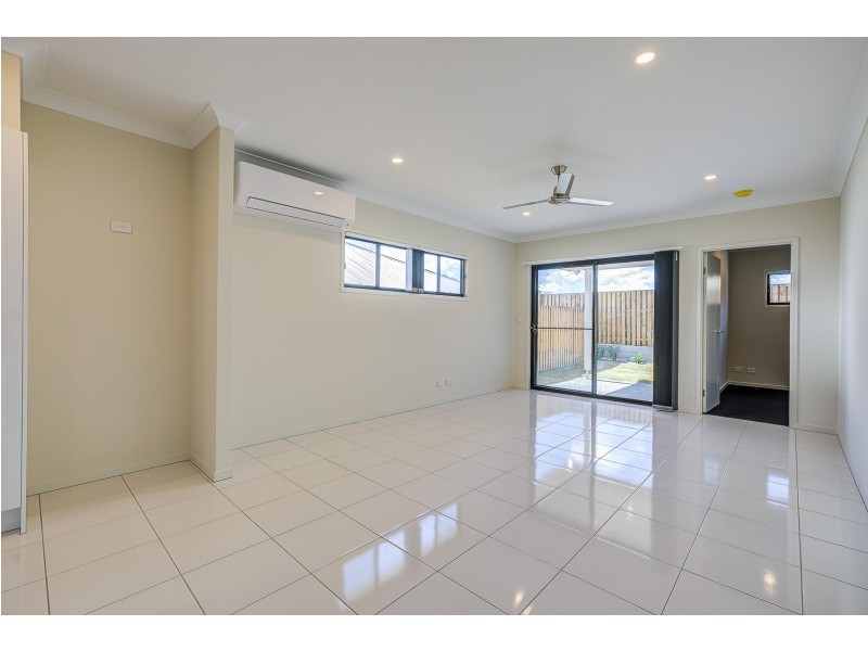 1/5 Merino Street, Park Ridge QLD 4125