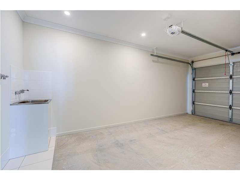 1/5 Merino Street, Park Ridge QLD 4125