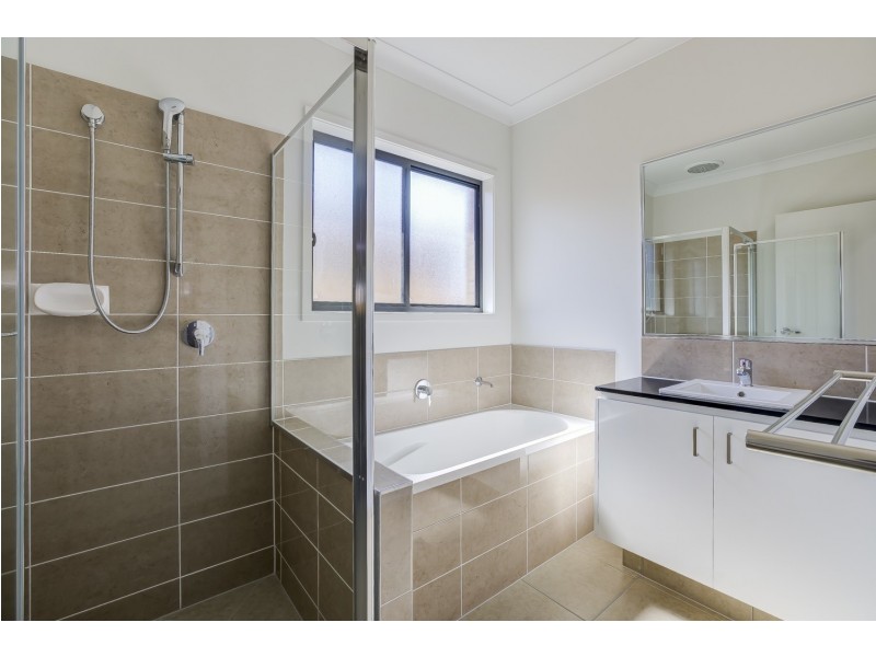 37 Innsbruck Way, Bahrs Scrub QLD 4207