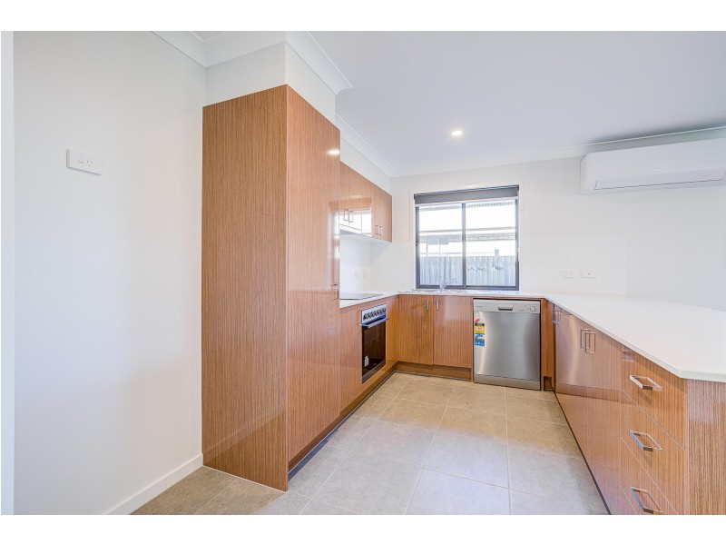 39 Montana Circuit, Logan Reserve QLD 4133
