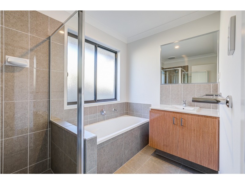 39 Montana Circuit, Logan Reserve QLD 4133
