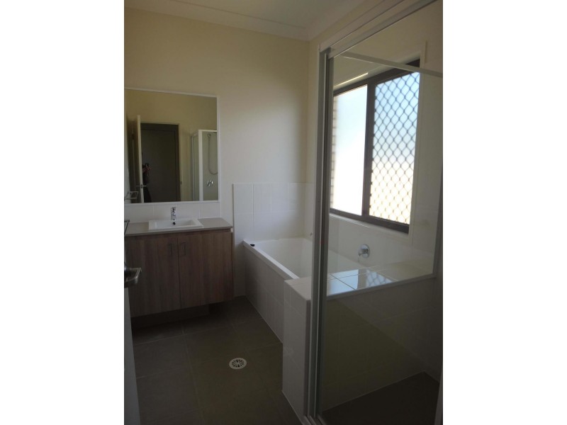 22 Hasemann Crescent, Upper Coomera QLD 4209