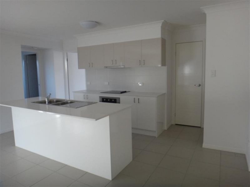 27 Hasemann Crescent, Upper Coomera QLD 4209
