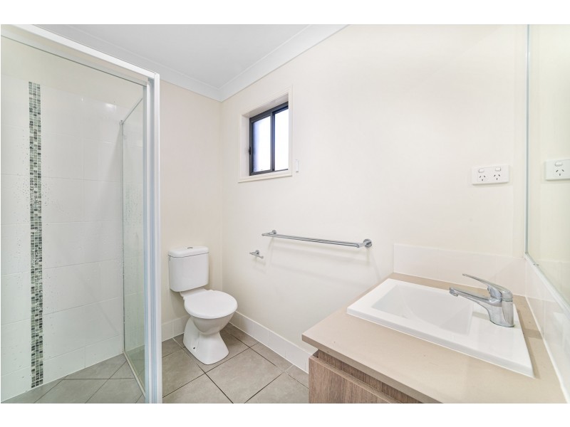 19 Damian Leeding Way, Upper Coomera QLD 4209