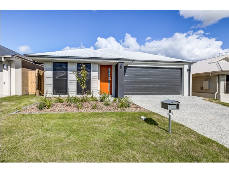 37 Wicker Road, Park Ridge QLD 4125