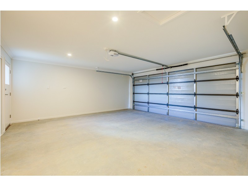 37 Wicker Road, Park Ridge QLD 4125