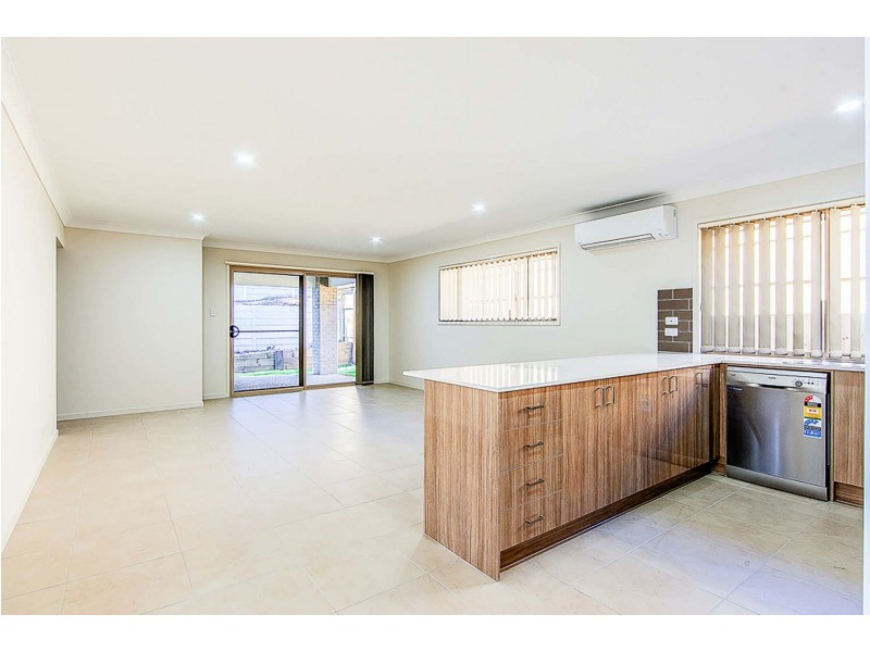 4 Clermont Street, Holmview QLD 4207