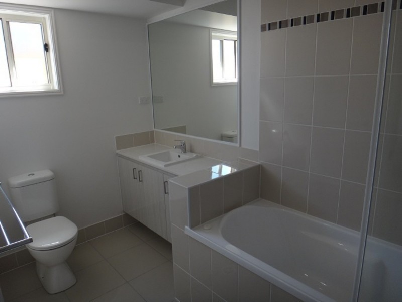 65 Damian Leeding Way, Upper Coomera QLD 4209