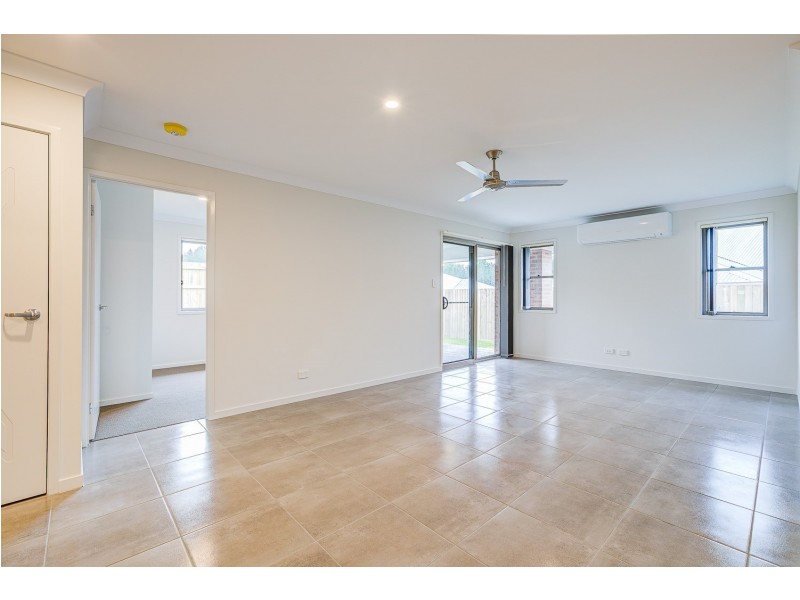 2/38 Flowers Drive, Coomera QLD 4209