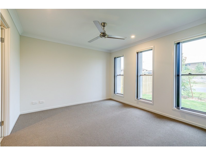 2/38 Flowers Drive, Coomera QLD 4209