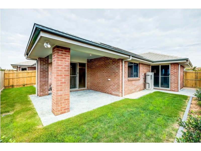 2/38 Flowers Drive, Coomera QLD 4209