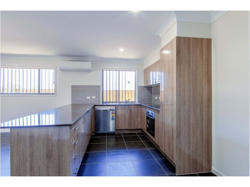 5 SIDNEY Street, Logan Reserve QLD 4133