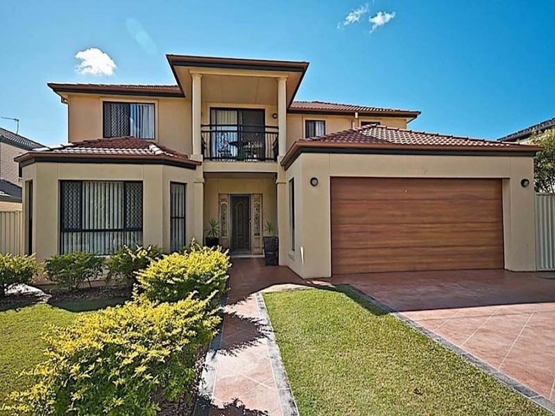 102 Crestwood Drive, Molendinar QLD 4214
