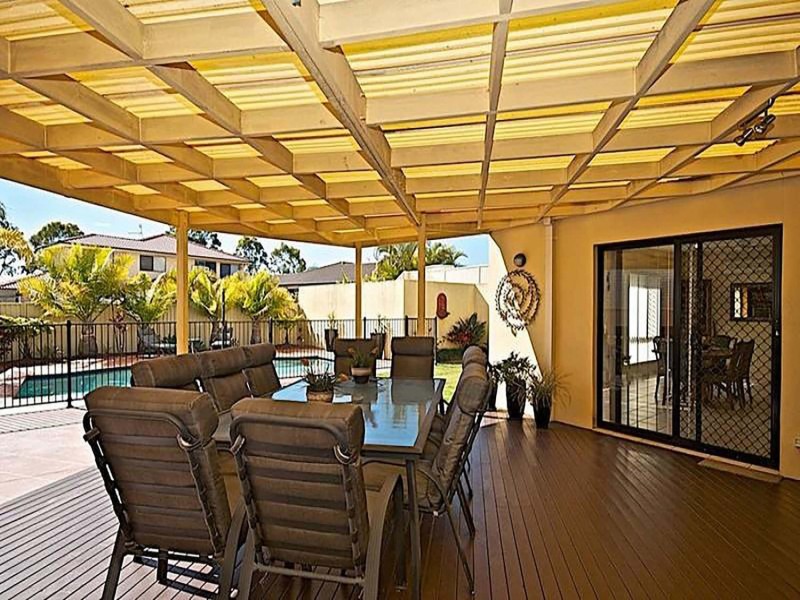 102 Crestwood Drive, Molendinar QLD 4214