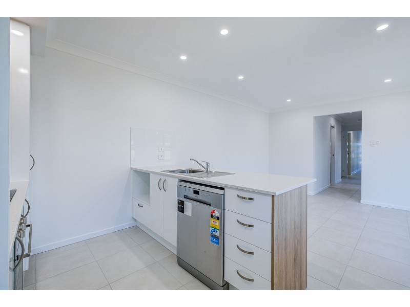 A/7 Stinson Way, Logan Reserve QLD 4133