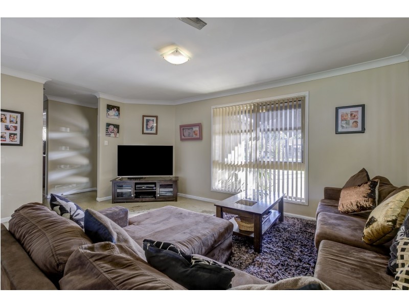 21 Ashgrove Avenue, Runaway Bay QLD 4216