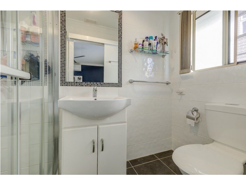 21 Ashgrove Avenue, Runaway Bay QLD 4216