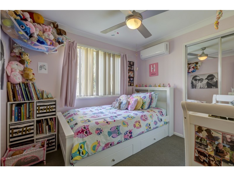 21 Ashgrove Avenue, Runaway Bay QLD 4216