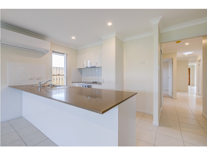 31 Wicker Road, Park Ridge QLD 4125