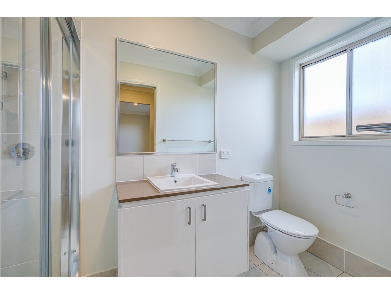 31 Wicker Road, Park Ridge QLD 4125