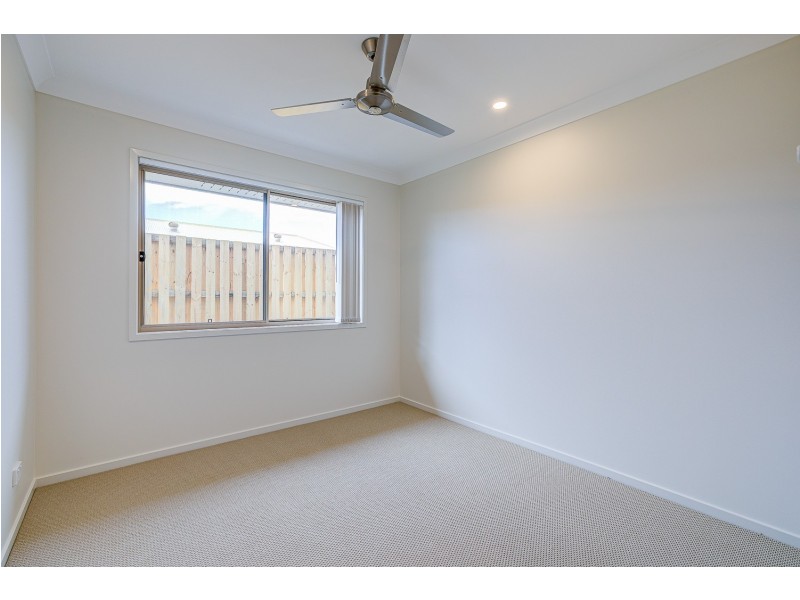 31 Wicker Road, Park Ridge QLD 4125