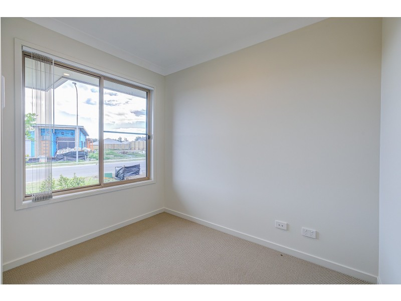 31 Wicker Road, Park Ridge QLD 4125