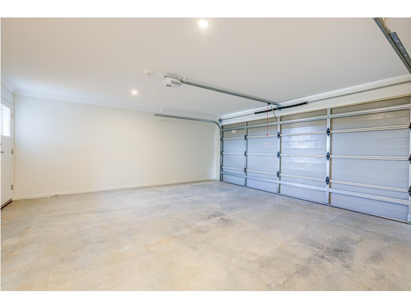 31 Wicker Road, Park Ridge QLD 4125