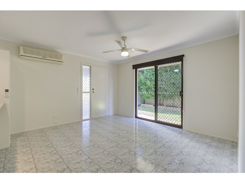2/299 Government Road, Labrador QLD 4215