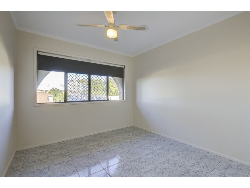 2/299 Government Road, Labrador QLD 4215