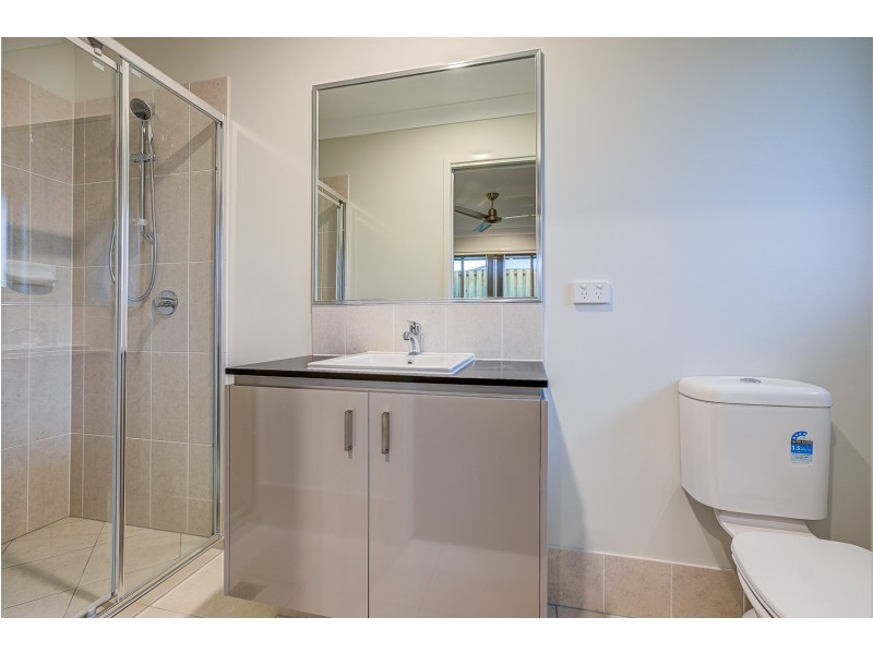 13 Merino Street, Park Ridge QLD 4125