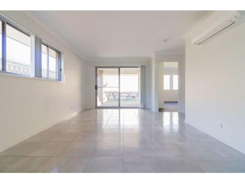 70 Fountain Street, Pimpama QLD 4209