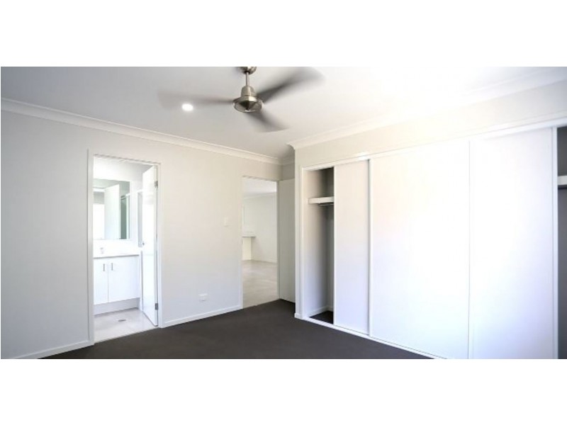 70 Fountain Street, Pimpama QLD 4209