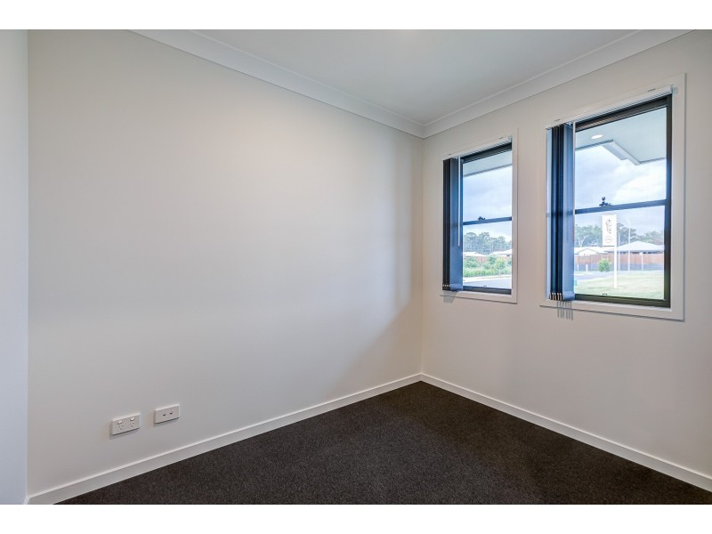 9 Angus Court, Park Ridge QLD 4125