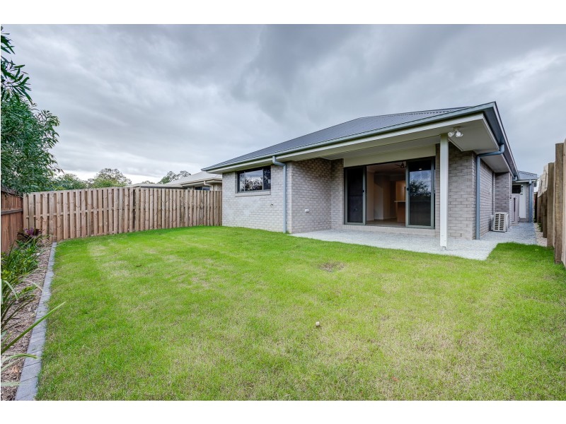 9 Angus Court, Park Ridge QLD 4125