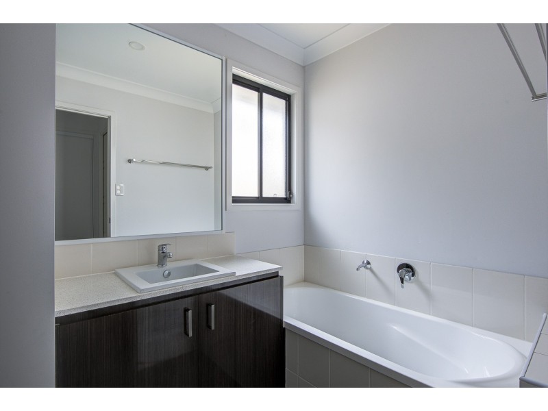 30 Greenwich Avenue, Pimpama QLD 4209