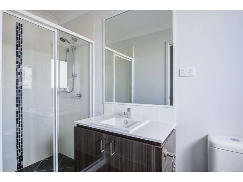 30 Greenwich Avenue, Pimpama QLD 4209