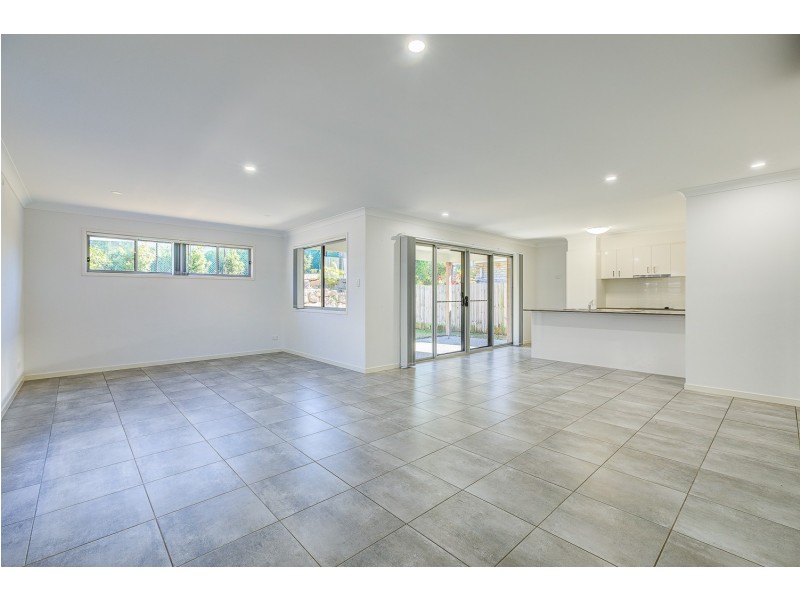 19 Maurie  Pears Crescent, Pimpama QLD 4209