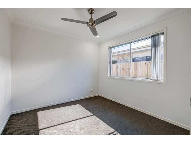 19 Maurie  Pears Crescent, Pimpama QLD 4209