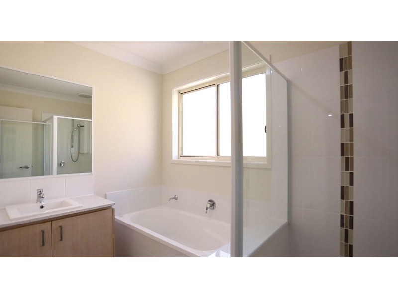 2 Zhang Street, Holmview QLD 4207