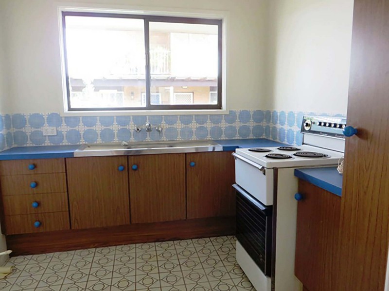 1/10 Errol Avenue, Paradise Point QLD 4216