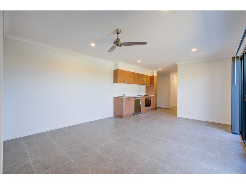 2/36 Pelham Street, Logan Reserve QLD 4133