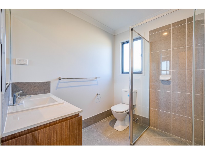 2/36 Pelham Street, Logan Reserve QLD 4133